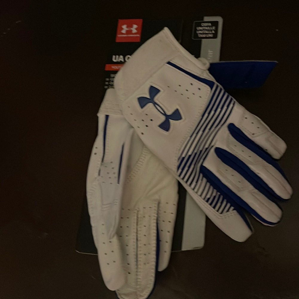 Under armour t-ball batting gloves